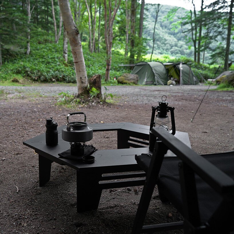 blackishgear 的全黑露营装备让您的露营地尽可能黑暗和前卫