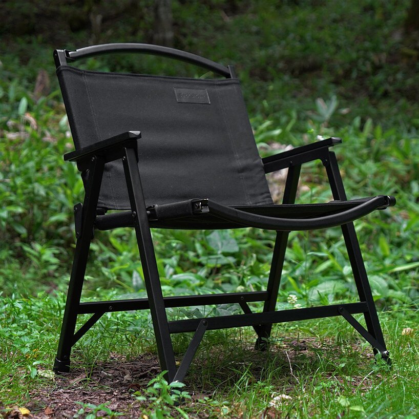 blackishgear 的全黑露营装备让您的露营地尽可能黑暗和前卫