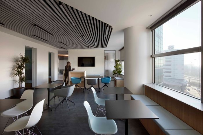 BMW 银行意大利和 Alphabet Italia 办事处 – 米兰