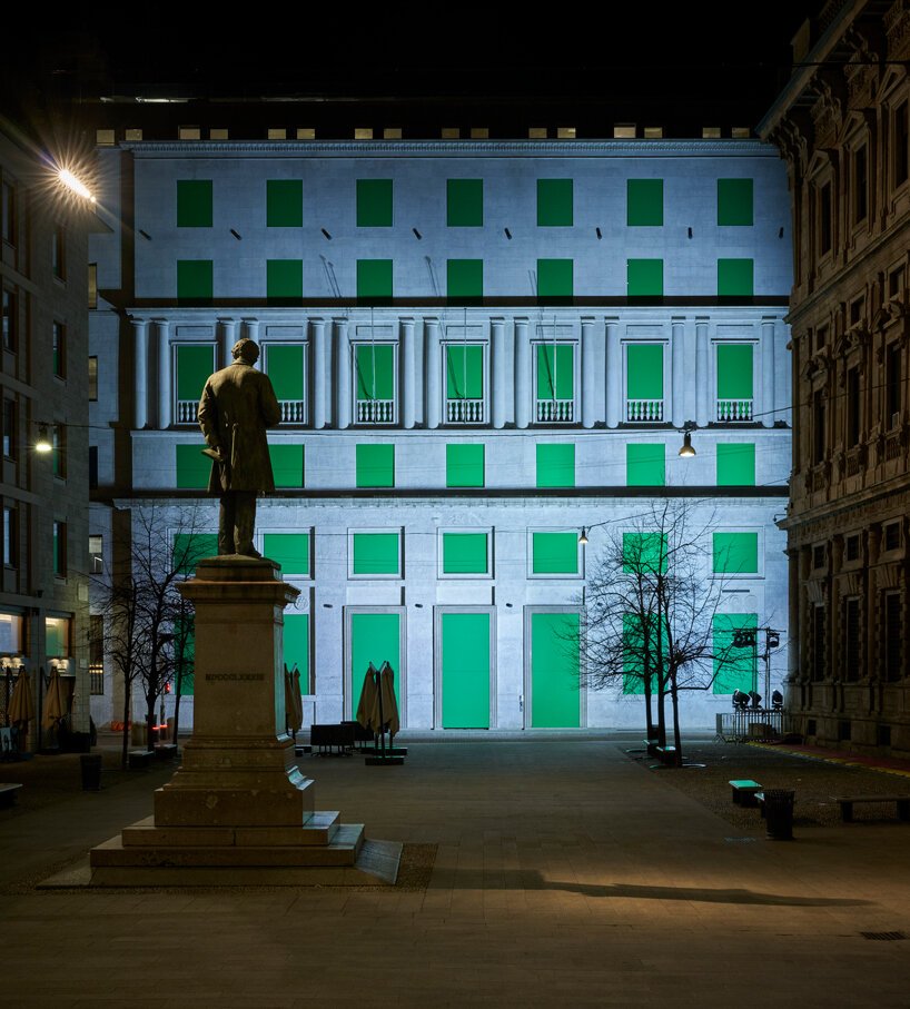 Bottega veneta 米兰总部在时装周上展示 2022 秋冬系列