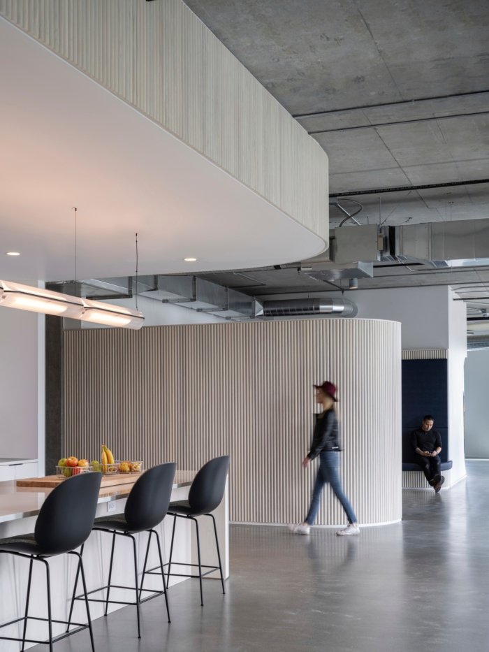 由 Hacker 设计的 Brainium Studios 办公室