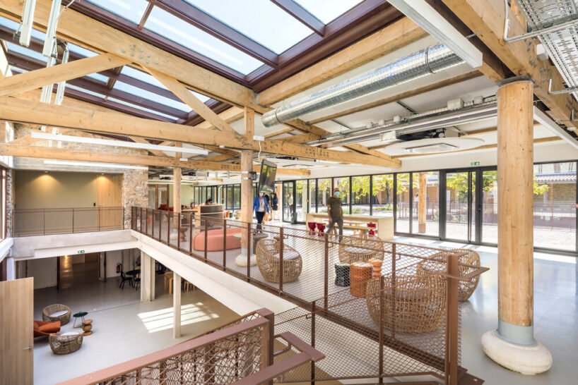 布雷纳克和冈萨雷斯受高卢罗马别墅的影响修复了法国公司的自助餐厅