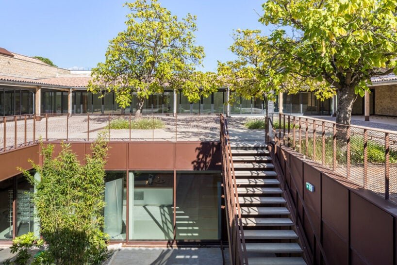 布雷纳克和冈萨雷斯受高卢罗马别墅的影响修复了法国公司的自助餐厅