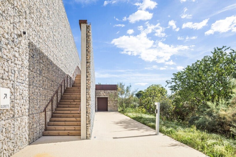 布雷纳克和冈萨雷斯受高卢罗马别墅的影响修复了法国公司的自助餐厅