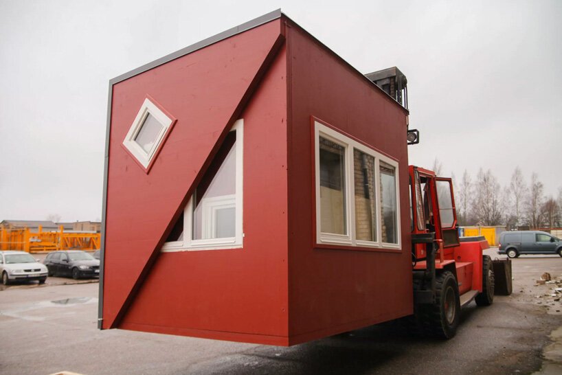 “brette haus”是一座小型预制房屋，仅需三个小时即可展开