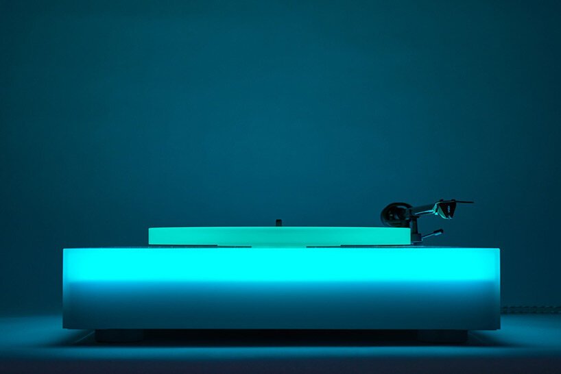 brian eno 开发限量版变色 LED 转盘