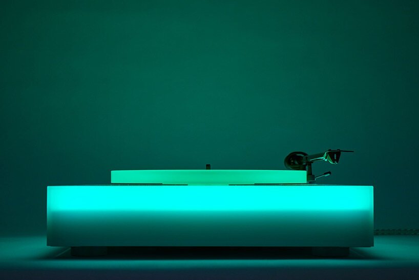 brian eno 开发限量版变色 LED 转盘