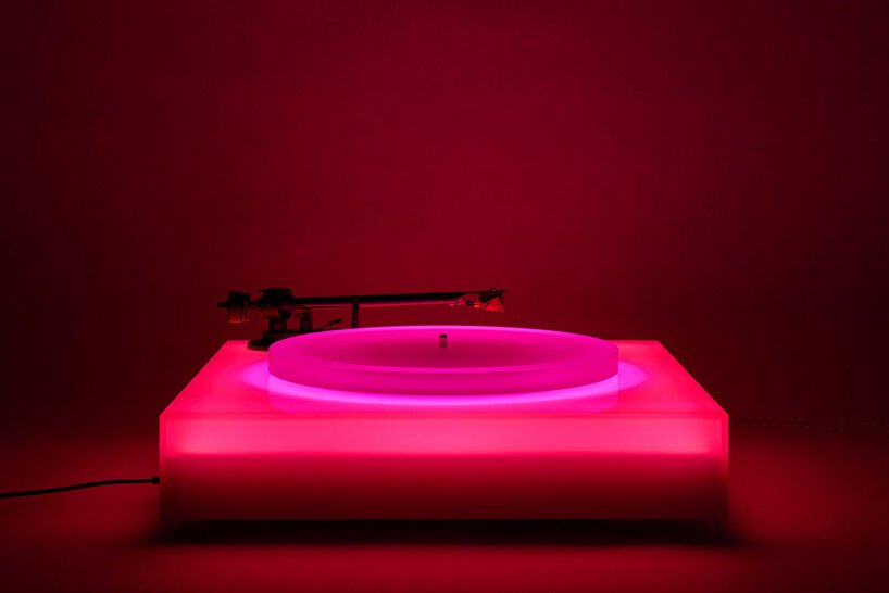 brian eno 开发限量版变色 LED 转盘