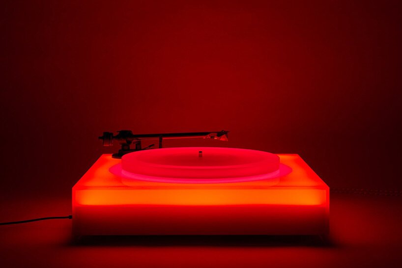 brian eno 开发限量版变色 LED 转盘