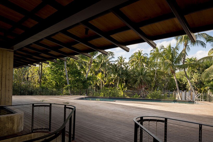 布里尔哈特在高跷上建造了弹性房屋以抵御迈阿密的洪水和飓风