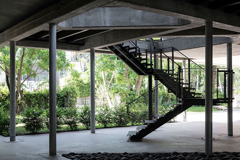 布里尔哈特在高跷上建造了弹性房屋以抵御迈阿密的洪水和飓风