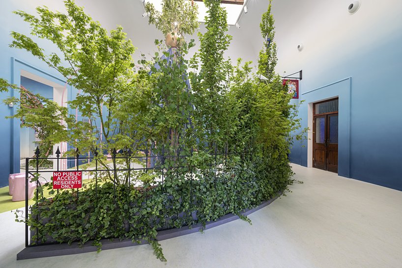 british-pavilion-garden-of-privatised-delights-designboom-03