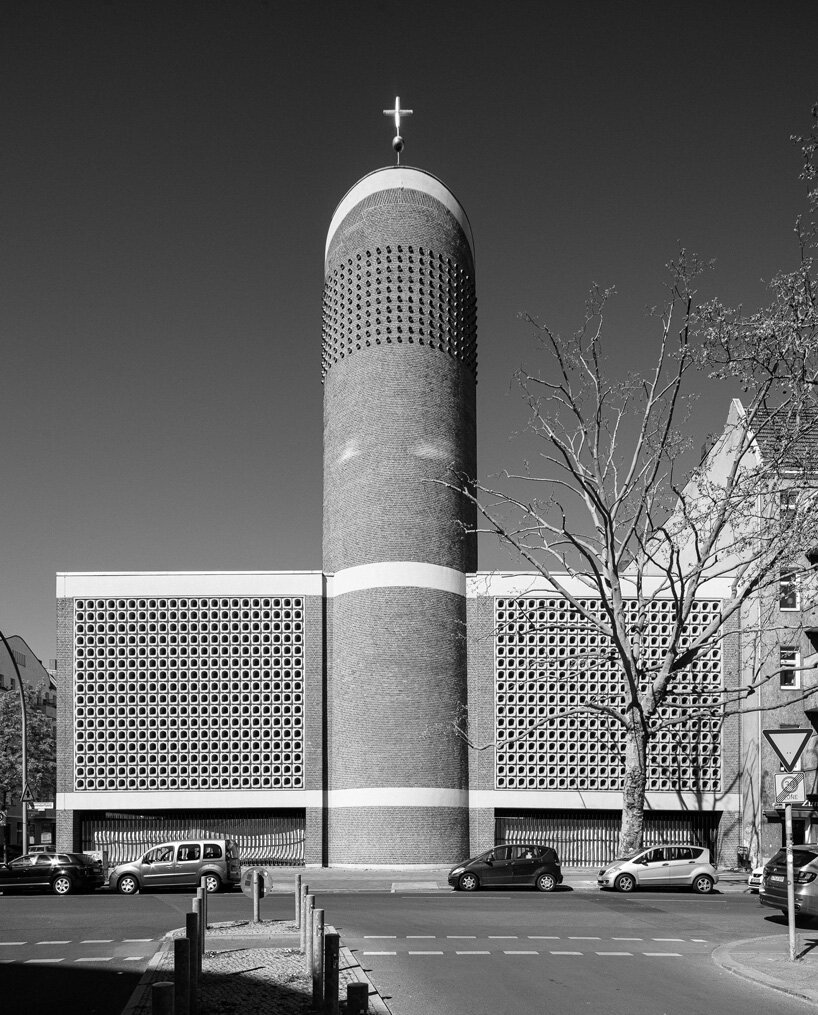 新地图记录了 20 世纪 50 年代至今柏林独特的野兽派建筑