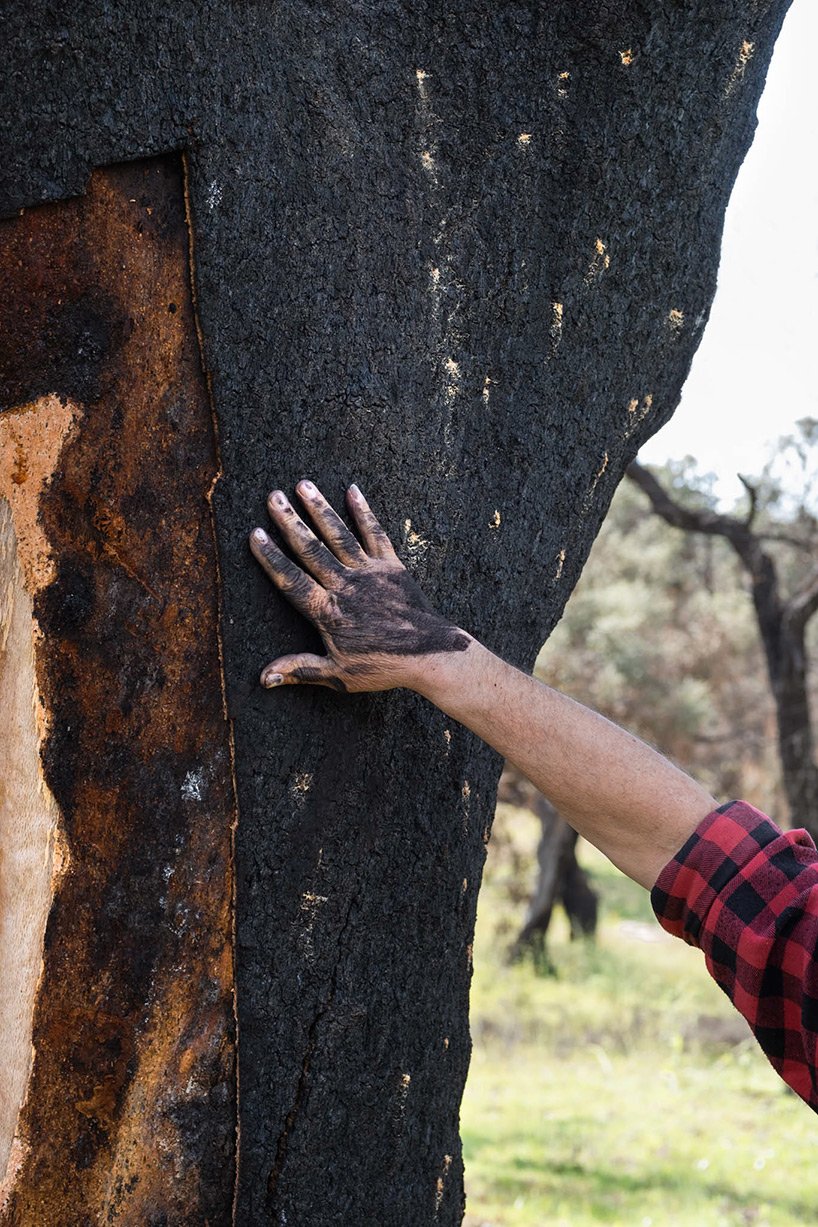 burnt-cork-furniture-collection-made-in-situ-designboom-01