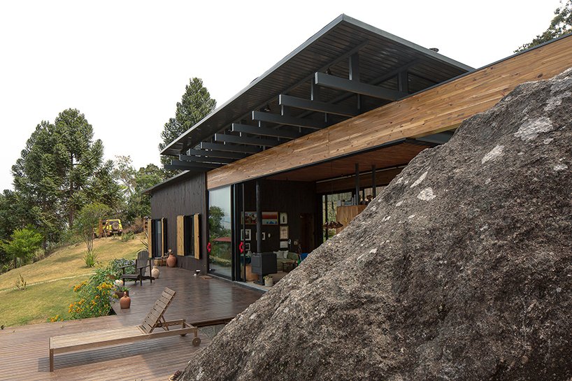 半开放式坎查屋最大限度地保留了巴西山区的魅力