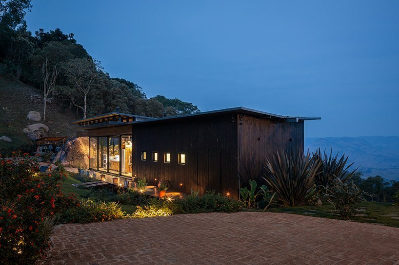 半开放式坎查屋最大限度地保留了巴西山区的魅力