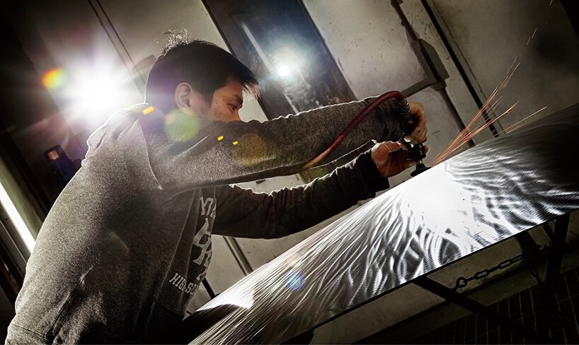 厌倦了在身上纹身？在你的车上放一些