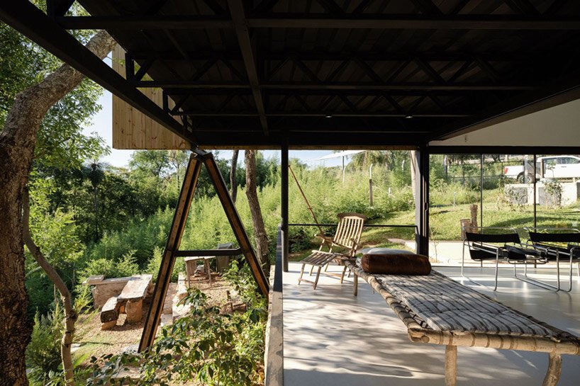 哈维尔·科瓦兰 (javier corvalán) 在设计 keche 住宅时回忆起圣埃克苏佩里 (saint-exupéry) 的巴拉圭之旅