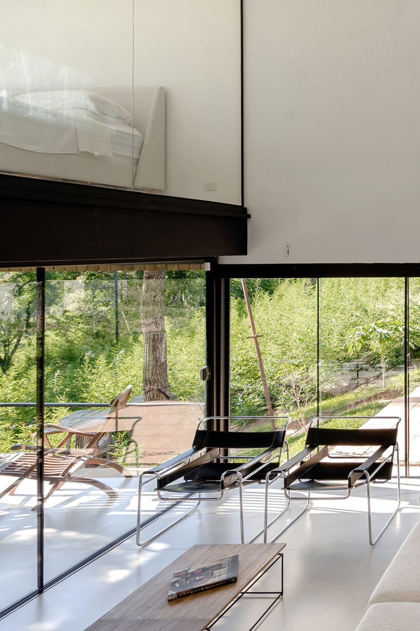 哈维尔·科瓦兰 (javier corvalán) 在设计 keche 住宅时回忆起圣埃克苏佩里 (saint-exupéry) 的巴拉圭之旅