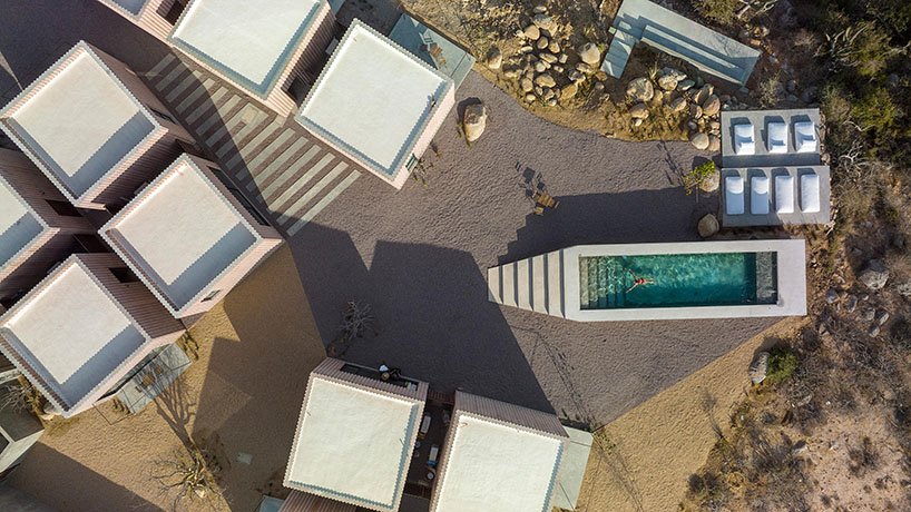 Héctor Coss arquitectos 在墨西哥沙漠溪顶中隐藏了肋骨混凝土别墅立方体 Héctor Coss arquitectos 在墨西哥沙漠溪顶中隐藏了肋骨混凝土别墅立方体