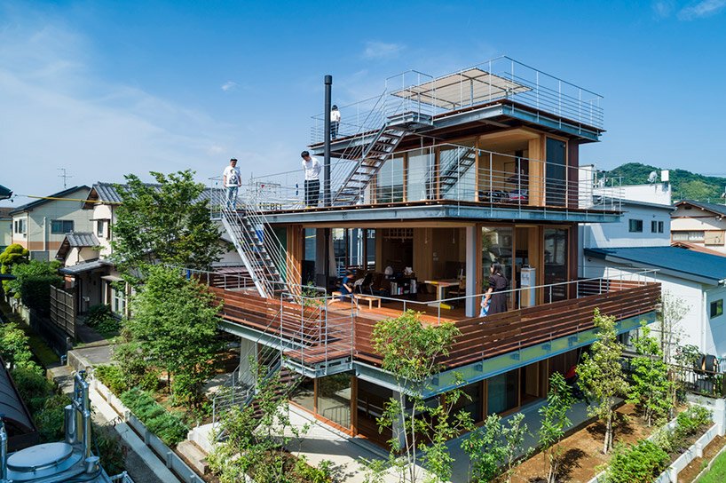手冢建筑事务所优化了从其露台“城堡屋”欣赏富士山的景观