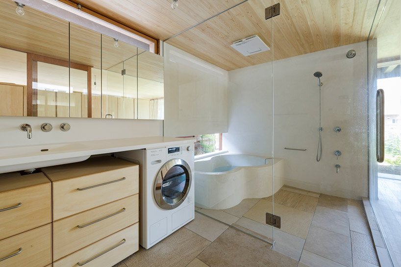 手冢建筑事务所优化了从其露台“城堡屋”欣赏富士山的景观