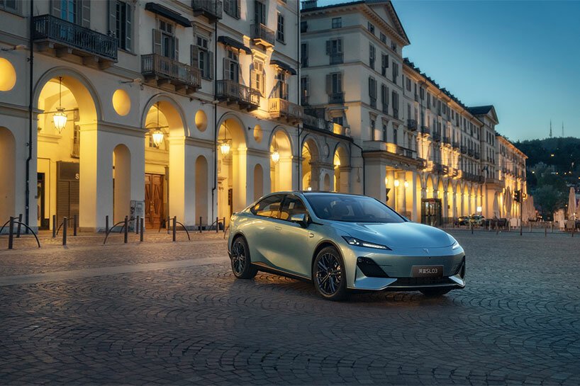 极简、空气动力学 长安深渊 SL03 EV 开启数字化座舱 极简、空气动力学 长安深渊 SL03 EV 开启数字化座舱