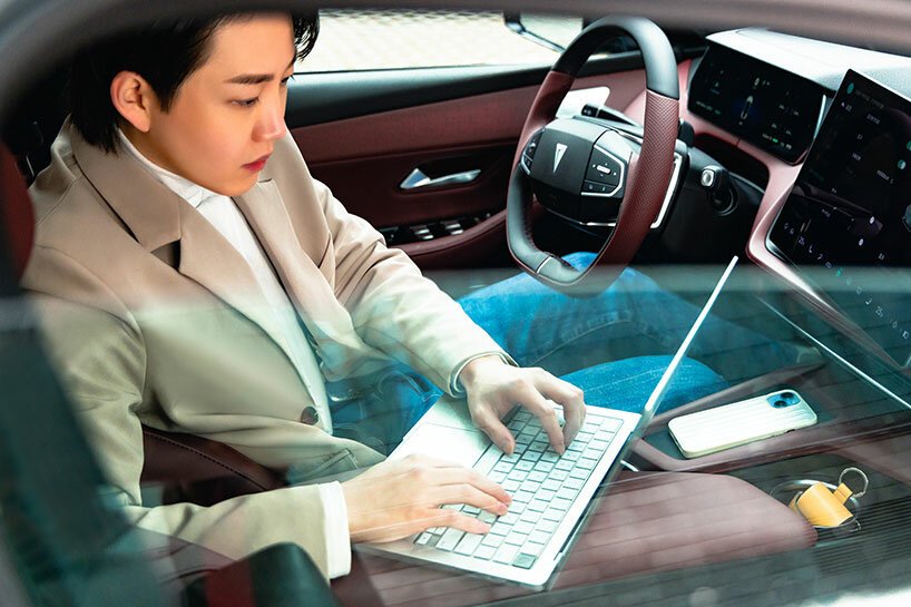 极简、空气动力学 长安深渊 SL03 EV 开启数字化座舱 极简、空气动力学 长安深渊 SL03 EV 开启数字化座舱