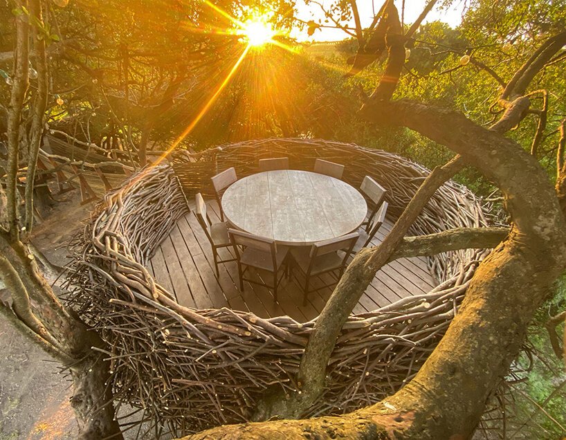 布鲁克林设计师查理·贝克为人类编织了巨大的巢穴