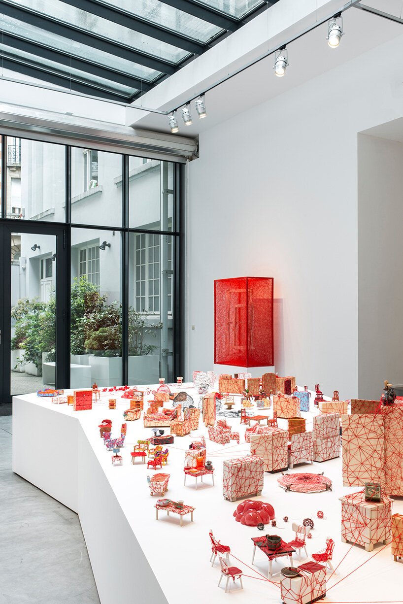 “艺术永不停歇”——chiharu shiota 谈“生活在里面”和隔离期间的创作