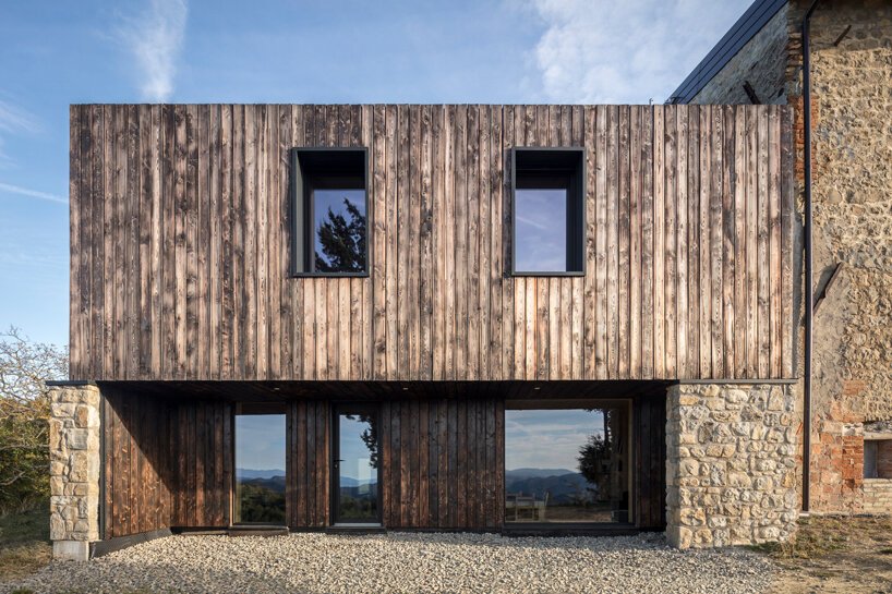 ciclostile architettura 重建了博洛尼亚乡村的一座老农舍