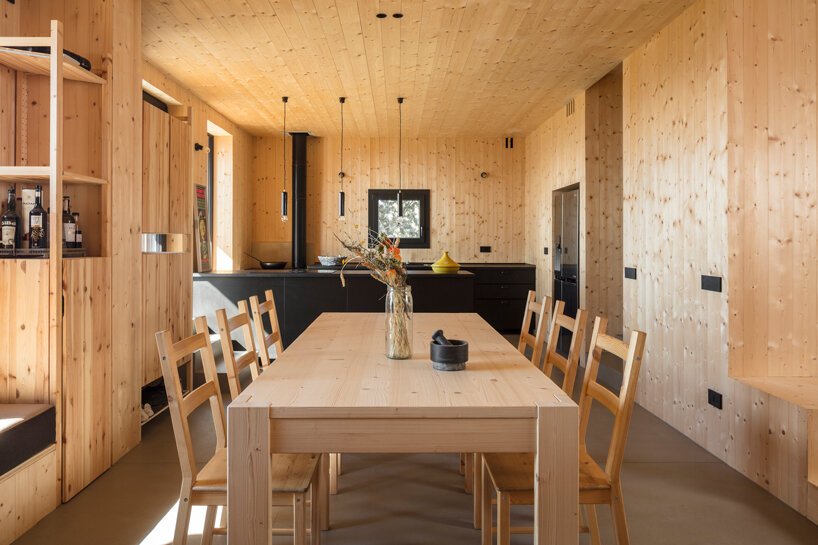 ciclostile architettura 重建了博洛尼亚乡村的一座老农舍