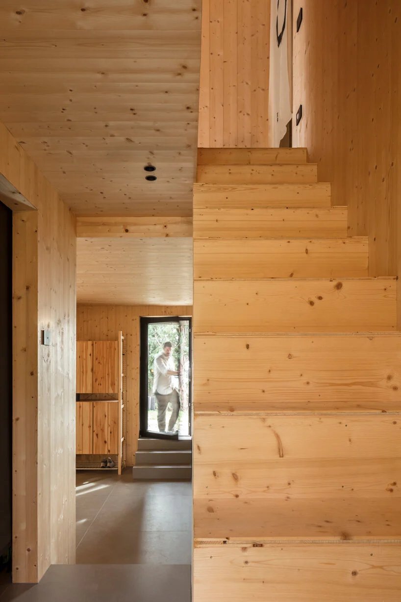 ciclostile architettura 重建了博洛尼亚乡村的一座老农舍