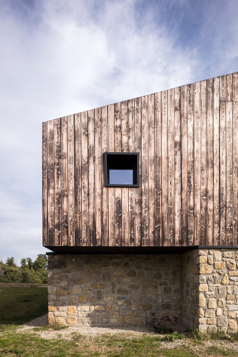 ciclostile architettura 重建了博洛尼亚乡村的一座老农舍