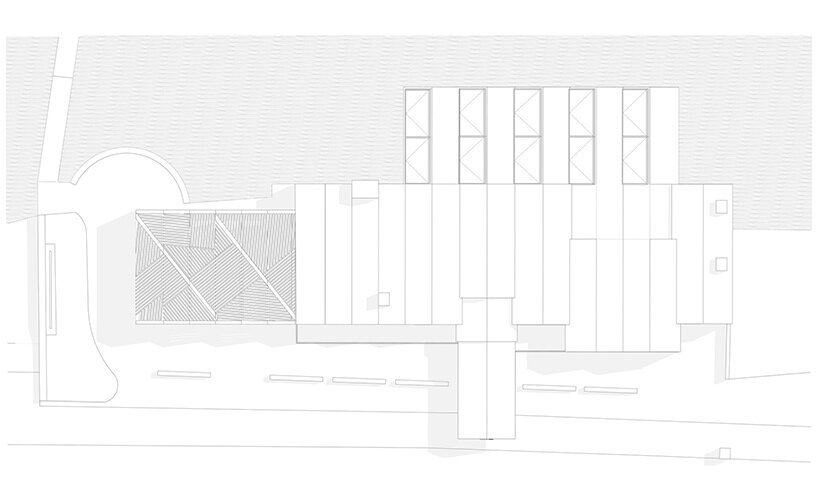 ferreira arquitectos 模仿条纹海滩帐篷修复葡萄牙的帆船俱乐部