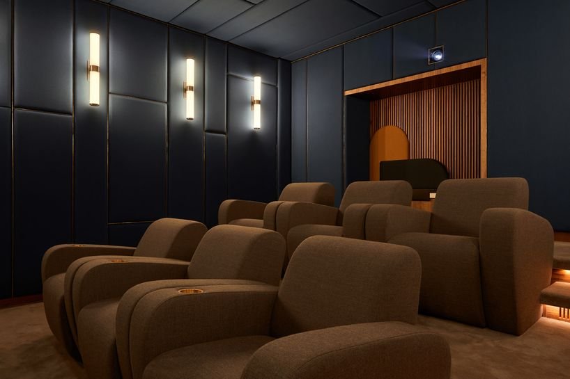 hochdrei 将密斯·凡德罗设计的别墅中的煤窖改造成家庭影院 hochdrei 将密斯·凡德罗设计的别墅中的煤窖改造成家庭影院