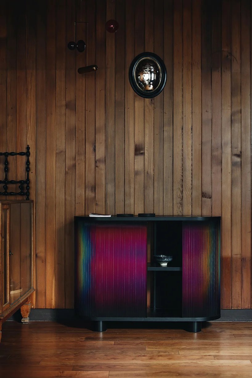 Orijeen 推出新橱柜,拓展变色光栅家具系列 Orijeen 推出新橱柜,拓展变色光栅家具系列