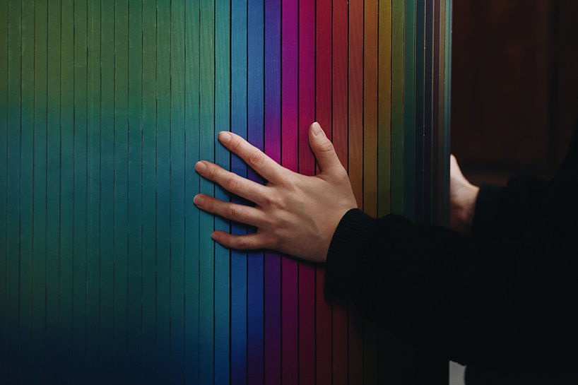 Orijeen 推出新橱柜,拓展变色光栅家具系列 Orijeen 推出新橱柜,拓展变色光栅家具系列