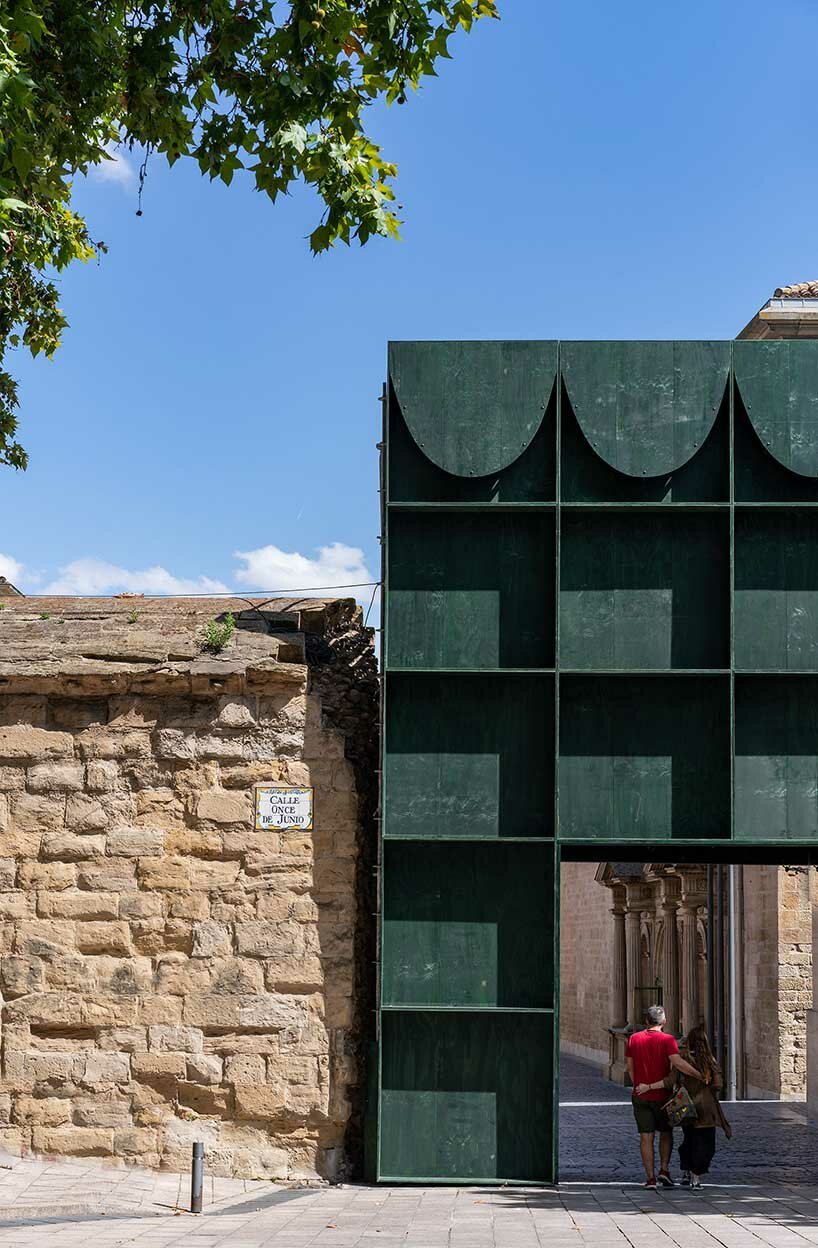 concéntrico 艺术节通过众多令人瞠目结舌的装置为洛格罗尼奥的街道注入活力 concéntrico 艺术节通过众多令人瞠目结舌的装置为洛格罗尼奥的街道注入活力