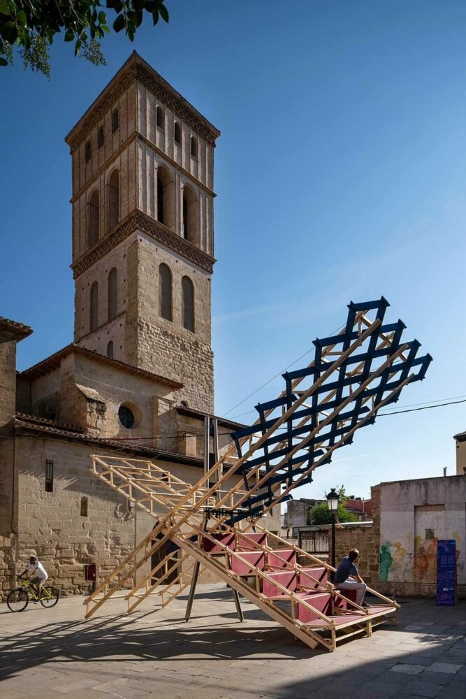 concéntrico 艺术节通过众多令人瞠目结舌的装置为洛格罗尼奥的街道注入活力 concéntrico 艺术节通过众多令人瞠目结舌的装置为洛格罗尼奥的街道注入活力