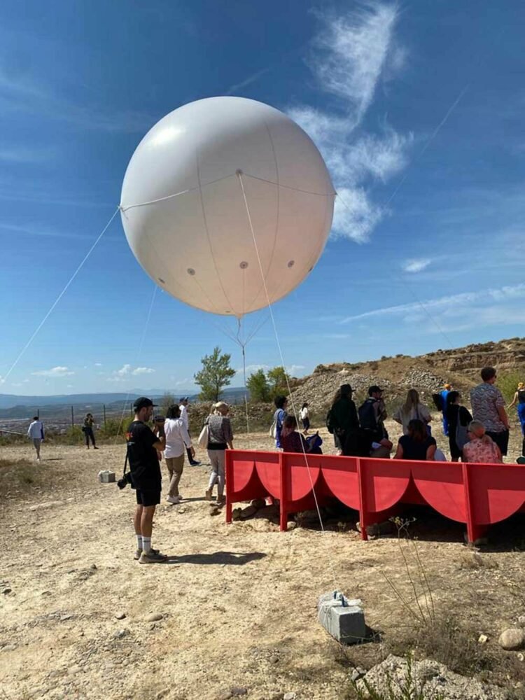 concéntrico 艺术节通过众多令人瞠目结舌的装置为洛格罗尼奥的街道注入活力 concéntrico 艺术节通过众多令人瞠目结舌的装置为洛格罗尼奥的街道注入活力