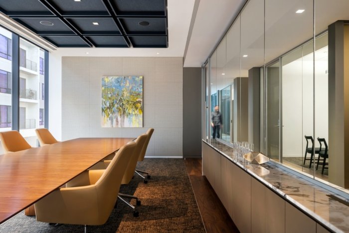 保密客户办公室 - 夏洛茨维尔