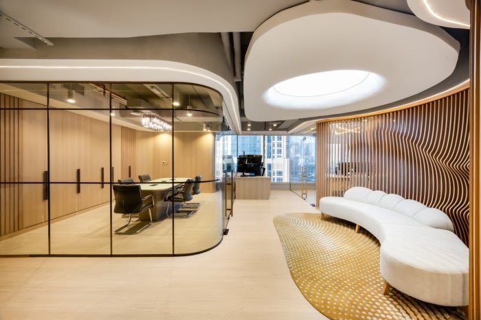 机密客户办事处 - 迪拜