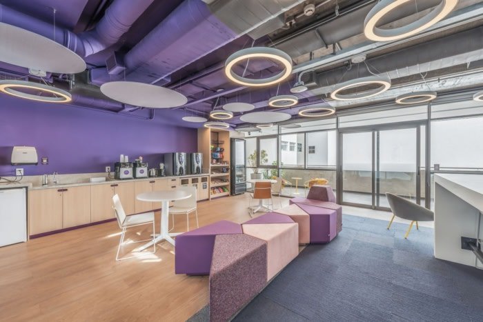 LP+A Arquitetura 的金融初创办公室