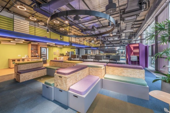 LP+A Arquitetura 的金融初创办公室