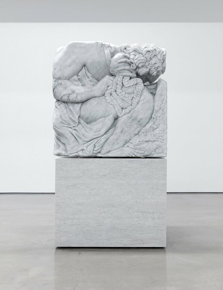 亚当·帕克·史密斯 (Adam Parker Smith) 采用数字和物理技术制作雕塑系列“crush”