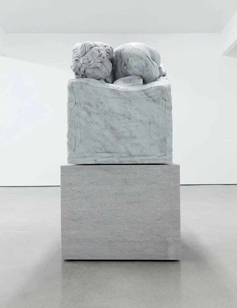 亚当·帕克·史密斯 (Adam Parker Smith) 采用数字和物理技术制作雕塑系列“crush”