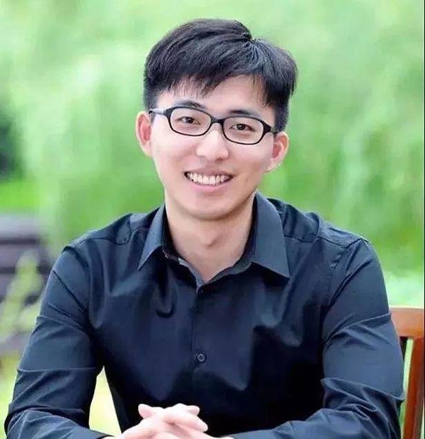 郁培文最英俊的大学老师、最年轻国家优青获得者