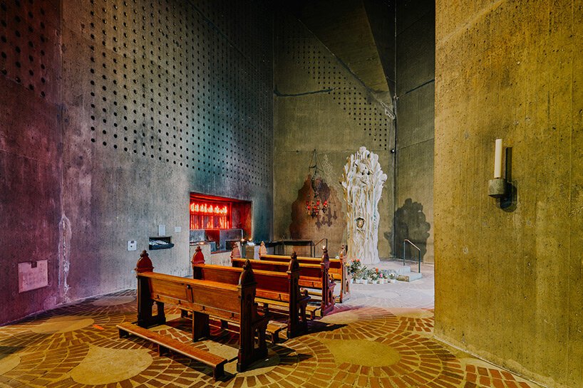 david altrath 捕捉德国内维日斯的野兽派“mariendom”教堂，其屋顶如同水晶