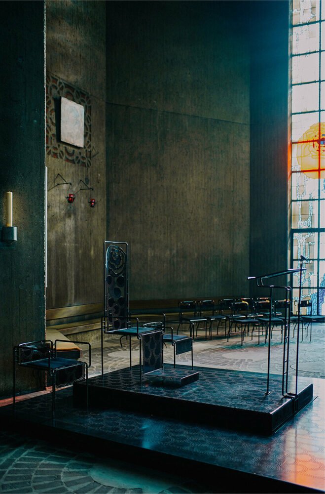 david altrath 捕捉德国内维日斯的野兽派“mariendom”教堂，其屋顶如同水晶